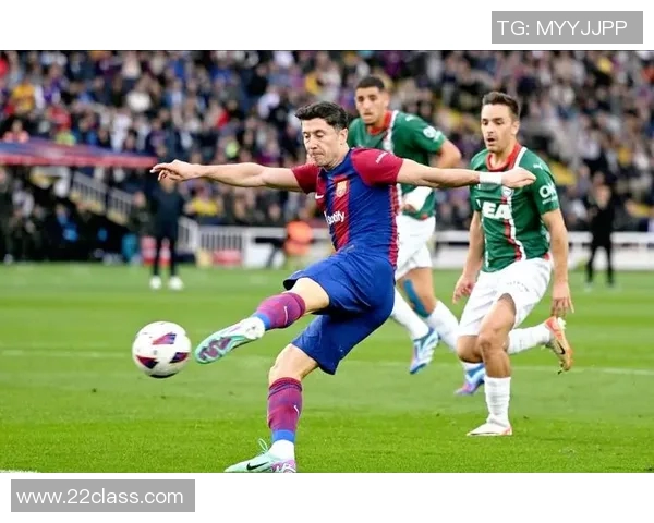 拉斯帕耳马斯迎战巴萨双方争夺西甲关键三分之战 拉斯帕耳马斯迎战巴萨双方争夺西甲关键三分之战