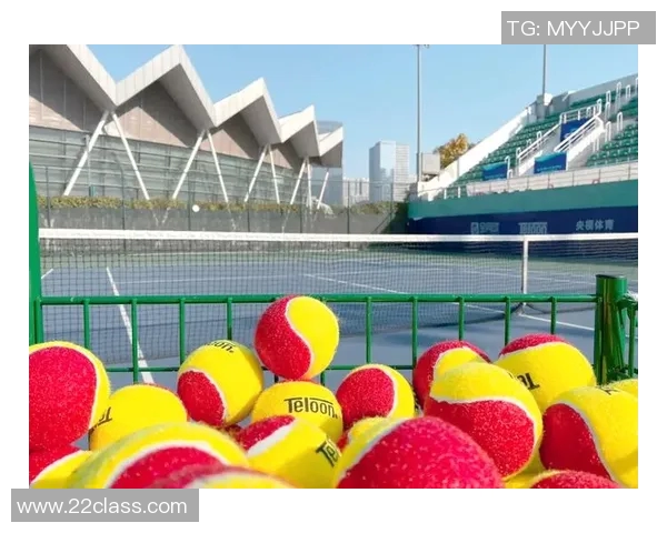 北京网球队的盯防策略揭秘：深度解析网球战术与团队配合技巧