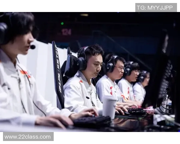 对话杨军:回顾英雄联盟职业生涯的荣耀与挑战 对话杨军:回顾英雄联盟职业生涯的荣耀与挑战