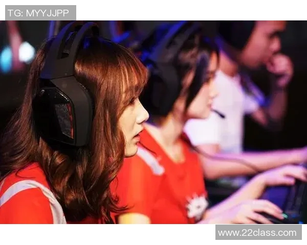 热议和平精英：JDG战队配合新策略引发全场关注与讨论